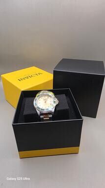 Stunning Invicta Men's Pro Diver Two-Tone Automatic Watch
